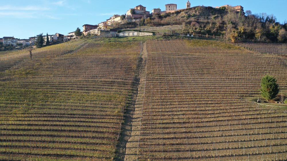 Belvedere di La Morra © A. Rossi, Camaleo S.r.l (Rm) - si ringrazia: l'Associazione per il Patrimonio dei Paesaggi Vitivinicoli di Langhe Roero e Monferrato