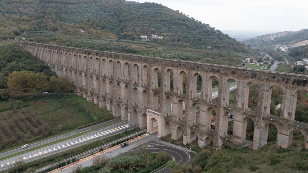 Acquedotto Carolino © A. Rossi, Camaleo S.r.l (Rm)