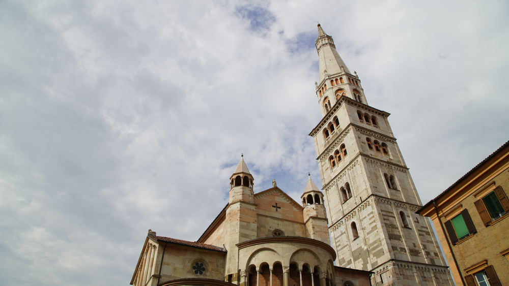 Campanile del duomo © A. Rossi, Camaleo S.r.l (Rm). In collaborazione con: Comune di Modena, Capitolo della Basilica metropolitana di Modena, Arcidiocesi di Modena- Nonantola- Ufficio beni culturali ecclesiastici