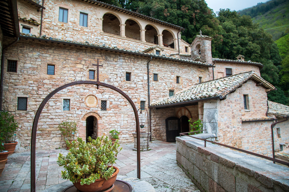 Eremo delle Carceri © A. Rossi, Camaleo S.r.l. (Rm) in collaborazione con il Comune di Assisi u2013 Ufficio Turismo e su gentile concessione della Provincia Serafica di San Francesco dei Frati Minori dellu2019Umbria (Italia)