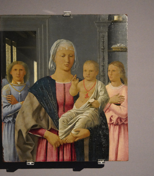 Dipinto: La Madonna di Senigallia di Piero della Francesca (Palazzo Ducale) © A.Rossi, Camaleo S.r.l.(Rm) in collaborazione con il Comune di Urbino; su concessione dell'Ufficio Arte Sacra e Beni Culturali della Diocesi e del MiC Galleria Nazionale delle Marche
