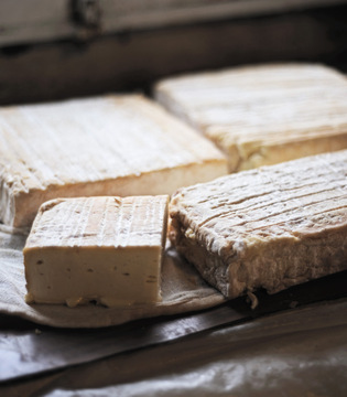 Stracchino all'antica delle valli orobiche © Alberto Peroli