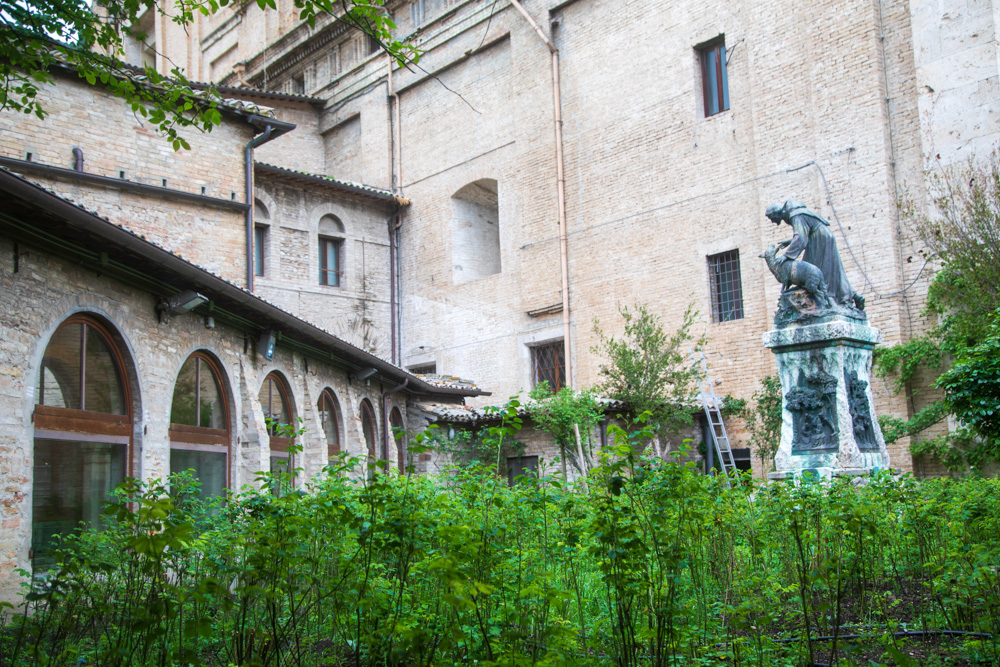 Basilica di Santa Maria degli Angeli, Roseto © A. Rossi, Camaleo S.r.l. (Rm) in collaborazione con il Comune di Assisi u2013 Ufficio Turismo e su gentile concessione della Provincia Serafica di San Francesco dei Frati Minori dellu2019Umbria (Italia)