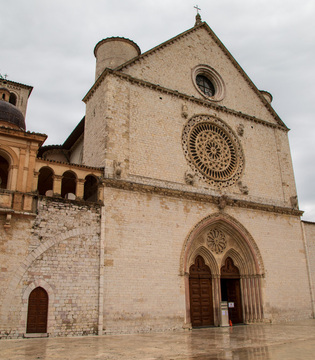 Basilica di San Francesco © A. Rossi, Camaleo S.r.l. (Rm) in collaborazione con il Comune di Assisi u2013 Ufficio Turismo e su gentile concessione della Provincia Serafica di San Francesco dei Frati Minori dellu2019Umbria (Italia)