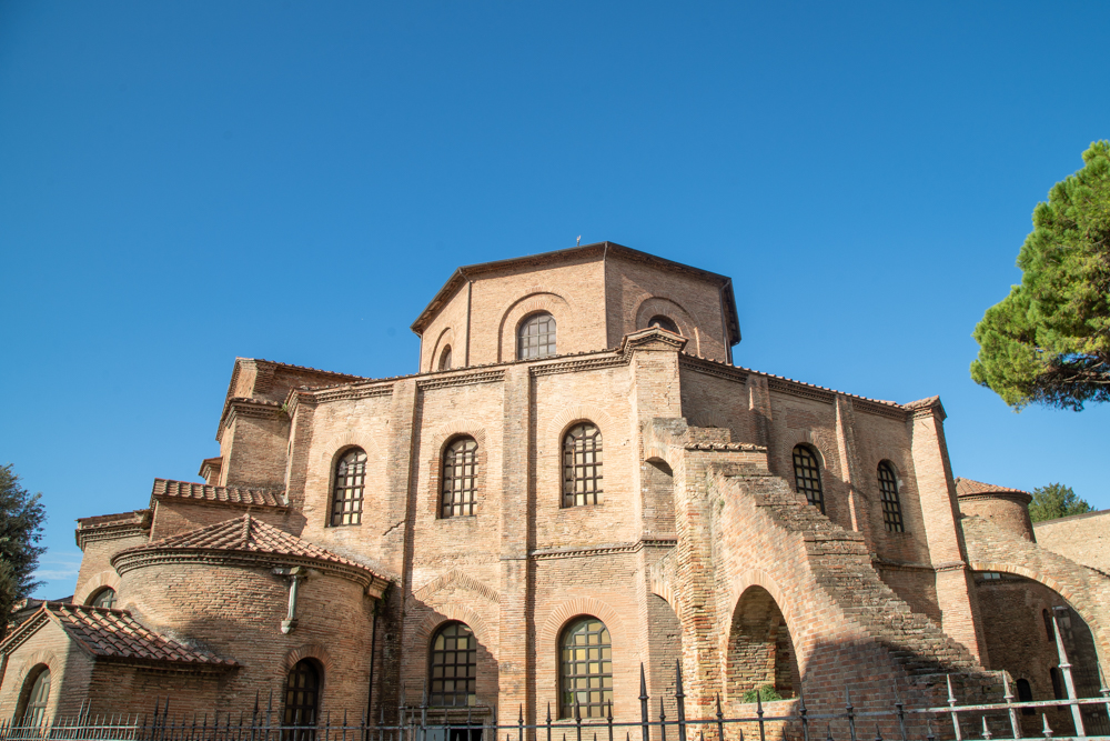 Chiesa di San Vitale © A.Rossi, Camaleo S.r.l su concessione dell'Opera di Religione della Diocesi di Ravenna; riproduzione vietata. Si ringrazia: Servizio Turismo del Comune di Ravenna