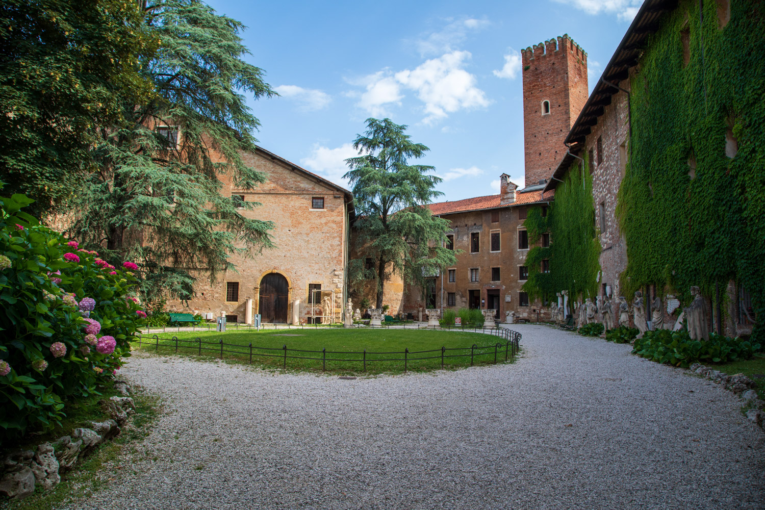 Vicenza - Teatro Olimpico © A. Rossi, Camaleo S.r.l. (Rm) su gentile concessione del Comune di Vicenza
