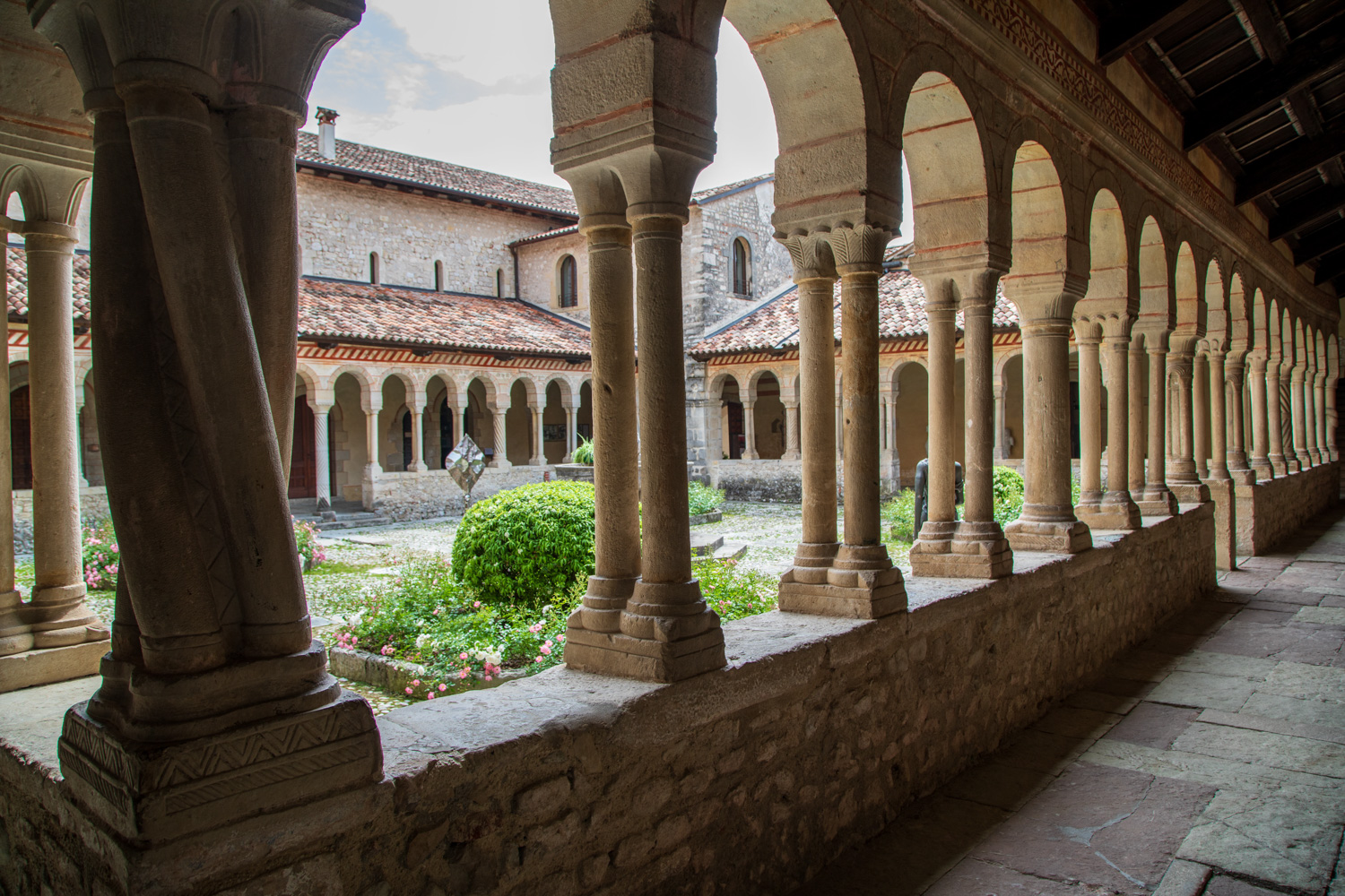 Abbazia di Follina © A. Rossi, Camaleo S.r.l. (Rm) - In collaborazione con Associazione per il Patrimonio delle Colline del Prosecco di Conegliano e Valdobbiadene UNESCO