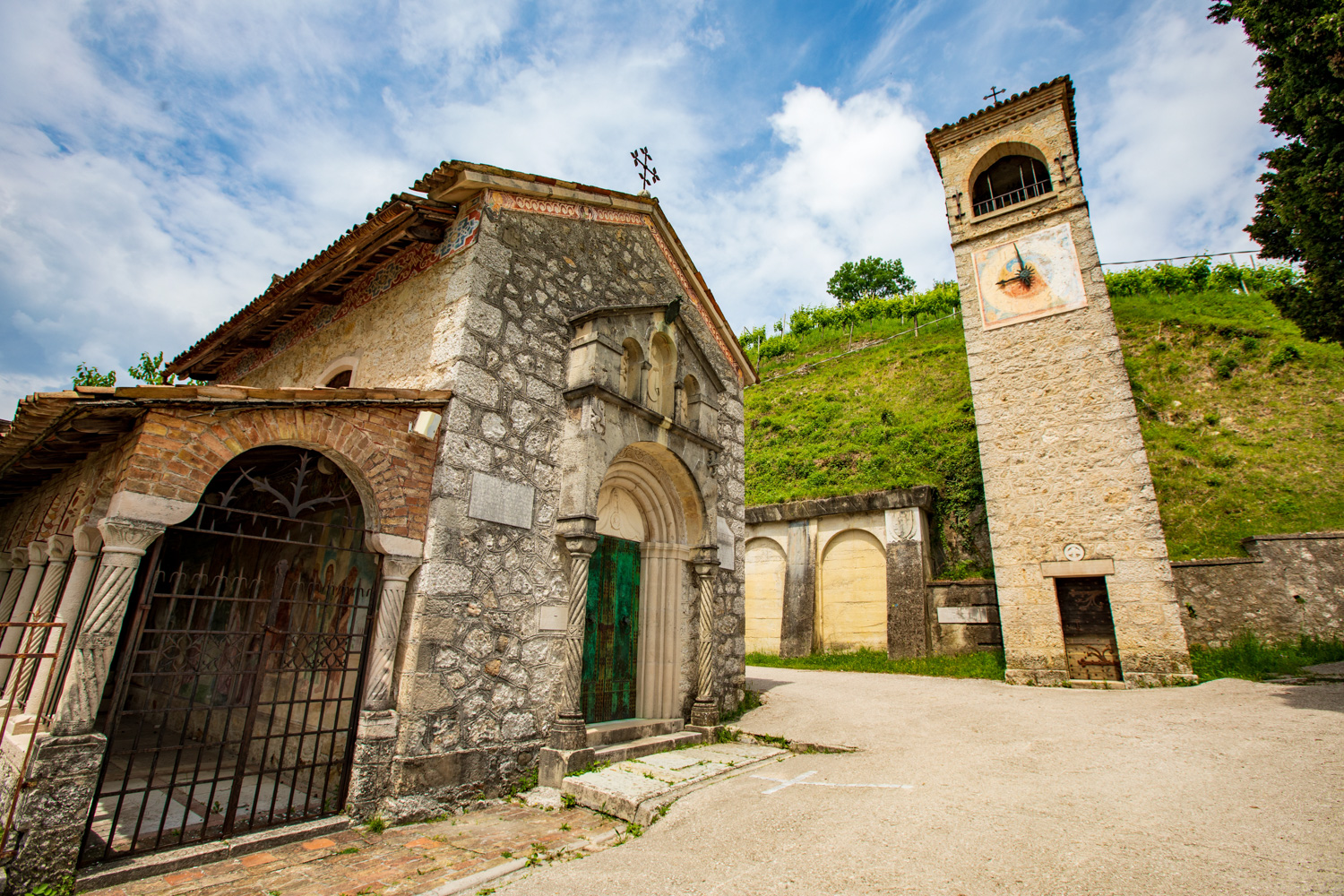Santuario della Beata Vergine Addolorata di Collagù © A. Rossi, Camaleo S.r.l. (Rm) - In collaborazione con Associazione per il Patrimonio delle Colline del Prosecco di Conegliano e Valdobbiadene UNESCO