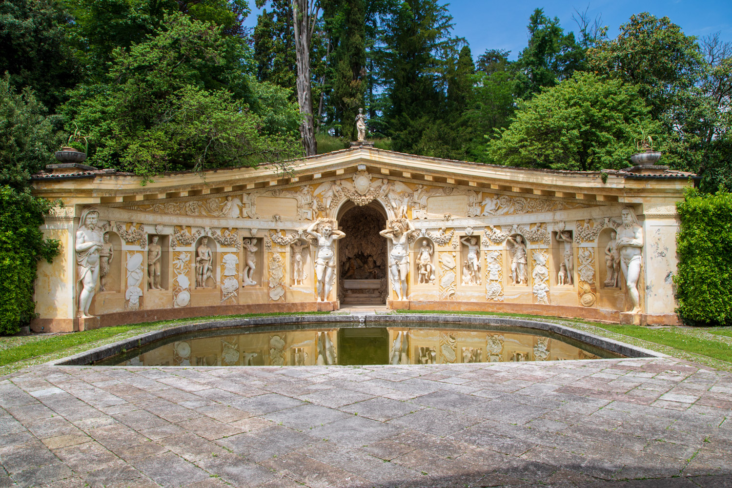 Villa Barbaro (Villa di Maser) © A. Rossi, Camaleo S.r.l. (Rm) su gentile concessione della Villa di Maser- Patrimonio dell'Umanità UNESCO