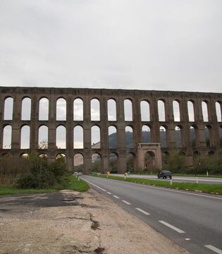 Acquedotto Carolino © A. Rossi, Camaleo S.r.l (Rm)