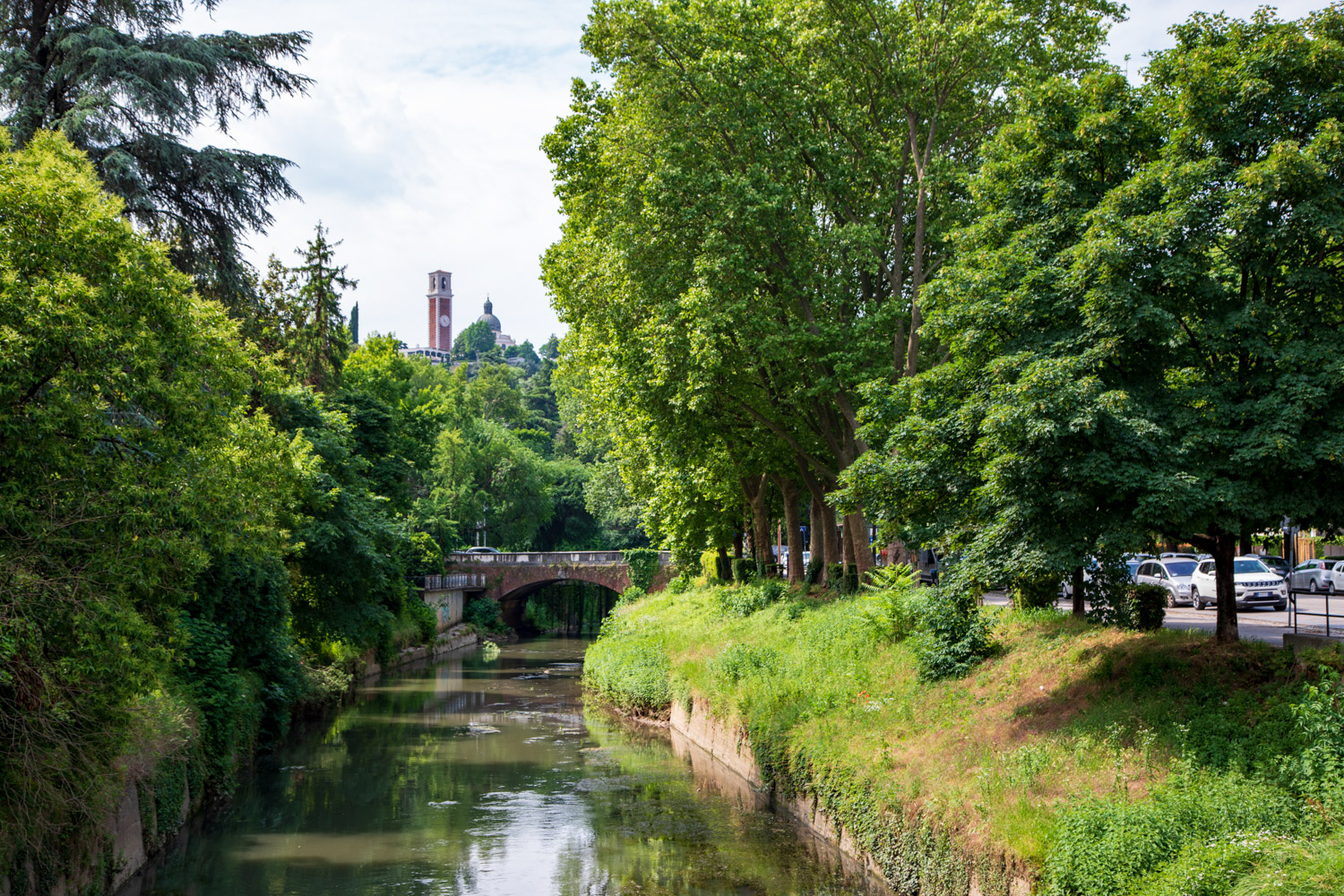 Vicenza - Santuario della Madonna di Monte Berico visto da Ponte Furo © A. Rossi, Camaleo S.r.l. (Rm) su gentile concessione del Comune di Vicenza