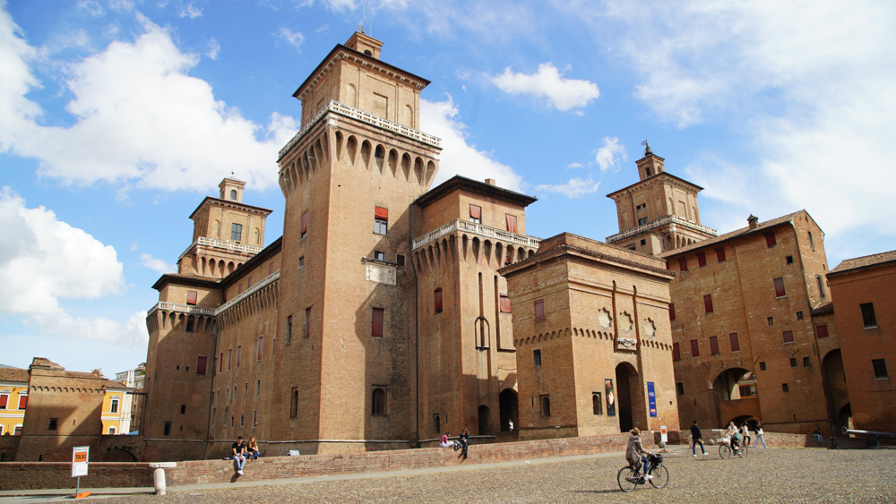 Castello Estense © A.Rossi, Camaleo S.r.l. (Rm) su gentile concessione del Comune di Ferrara