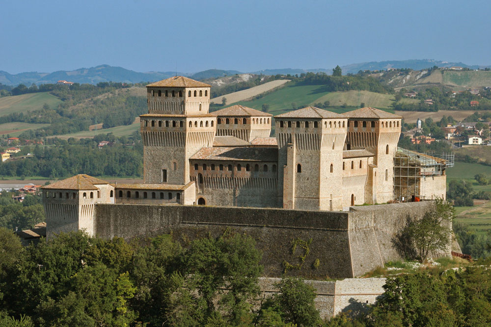 Langhirano Castello di Torrechiara © Maurizio Rovati, fotolia.com