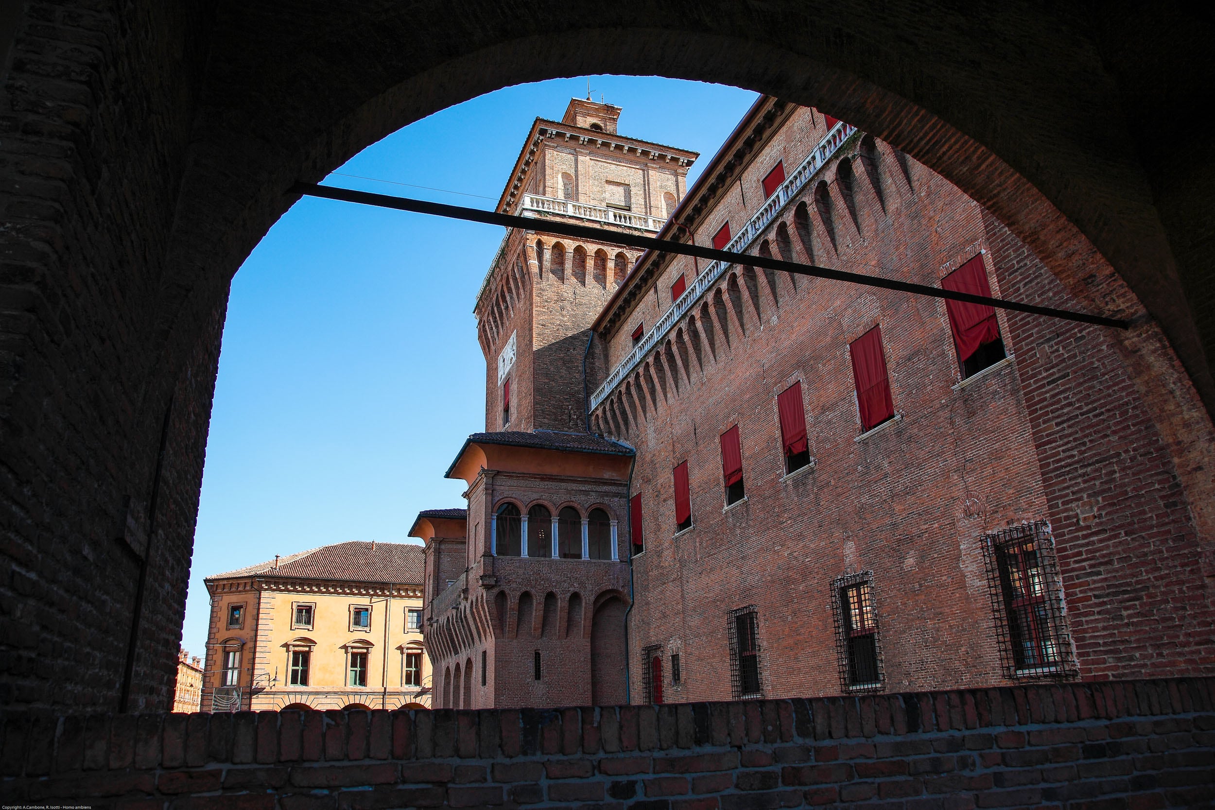 Castello Estense © A.Cambone, R.Isotti - Homo ambiens/Touring Club Italiano