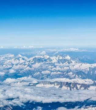 Veduta aerea delle Alpi del Bernina © A. Cambone, R. Isotti - Homo Ambiens / Touring Club Italiano