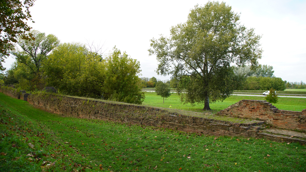 Mura © A.Rossi, Camaleo S.r.l. (Rm) su gentile concessione del Comune di Ferrara