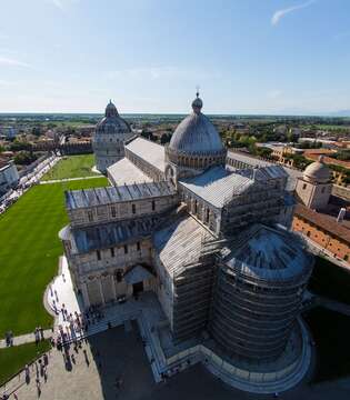 Pisa Duomo di Pisa © A. Cambone, R. Isotti - Homo Ambiens / Touring Club Italiano