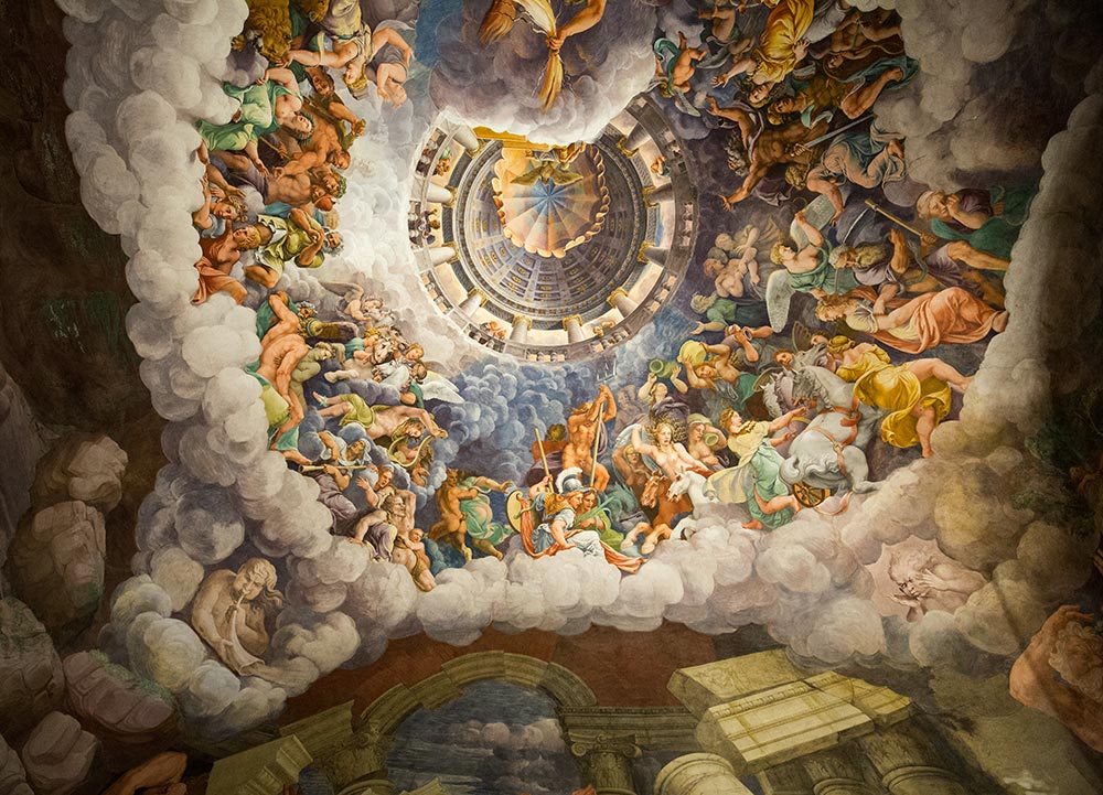 La volta affrescata nella celebre Sala dei Giganti in Palazzo Te © Shutterstock/wjarek