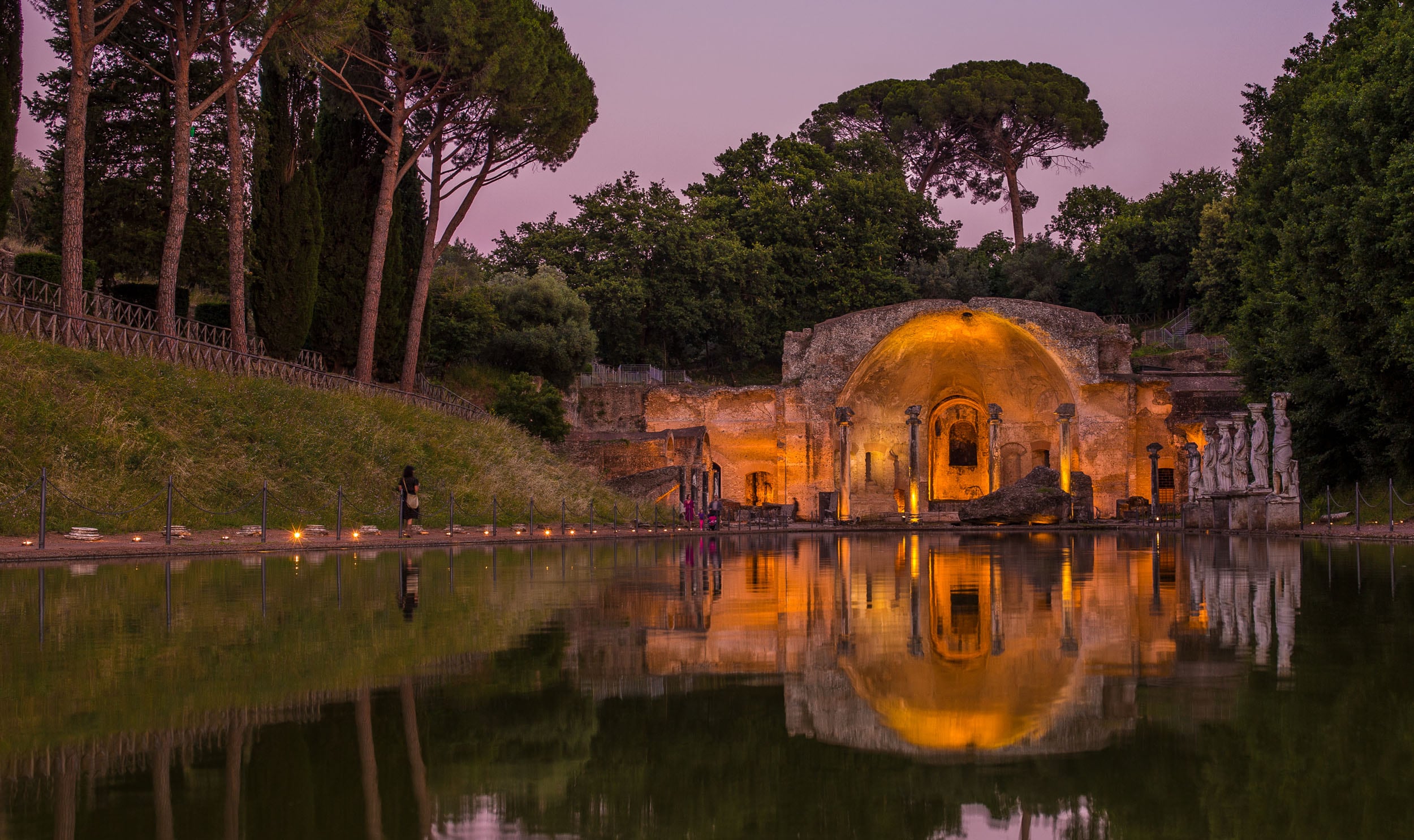 Il Canopo e il Serapeo, Villa Adriana © A. Cambone, R. Isotti - Homo Ambiens / Touring Club Italiano